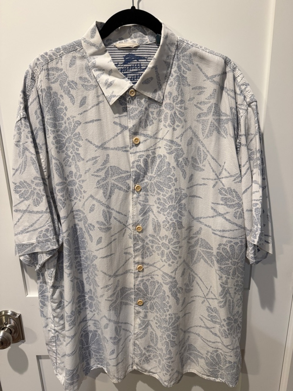 Tommy Bahama White and Light Blue Floral Casual Button-Down Shirt XXL